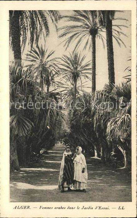 Alger Algerien Femmes arabes dans le Jardin d_essai