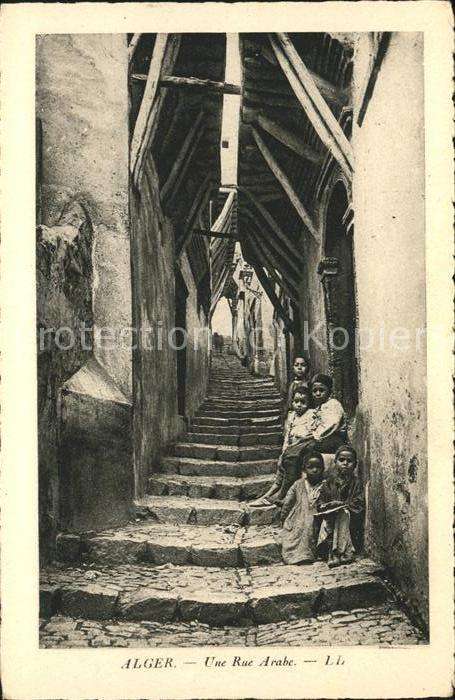 Alger Algerien Une rue arabe