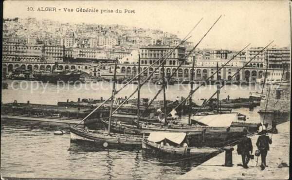 Alger Algerien Vue generale prise du Port Bateaux