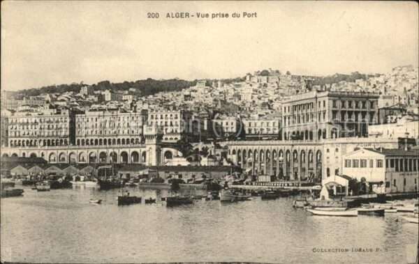 Alger Algerien Vue prise du Port Bateaux