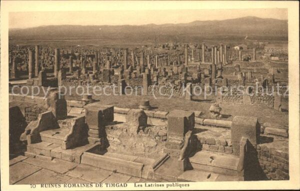 Timgad Ruines Romaines Les Latrines publiques