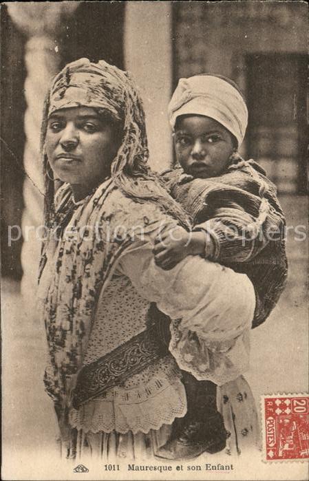 Araber Mauresque et son Enfant Scenes et Types