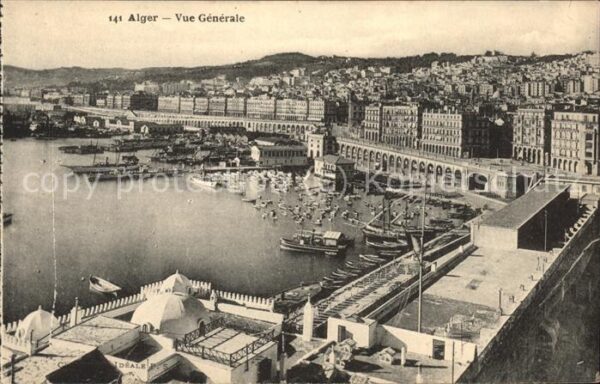 Alger Algerien Vue generale Port Bateaux