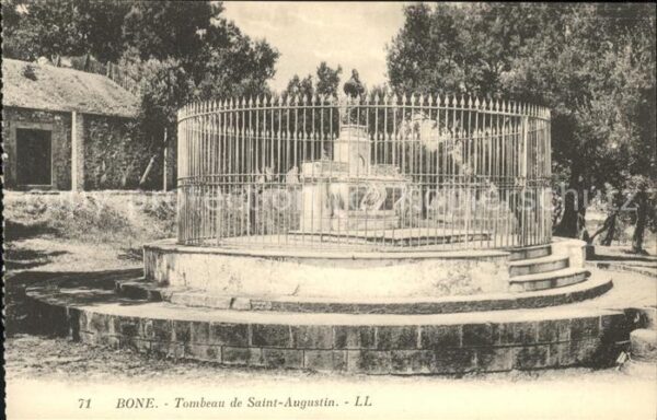 Bone Tombeau de Saint Augustin