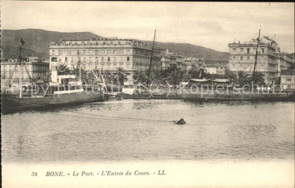 Bone Port Entree du Cours Bateaux Pecheurs
