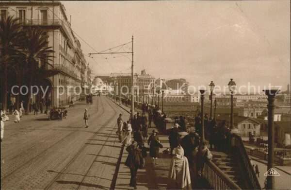 Alger Algerien Boulevard de la Republique et Square Br