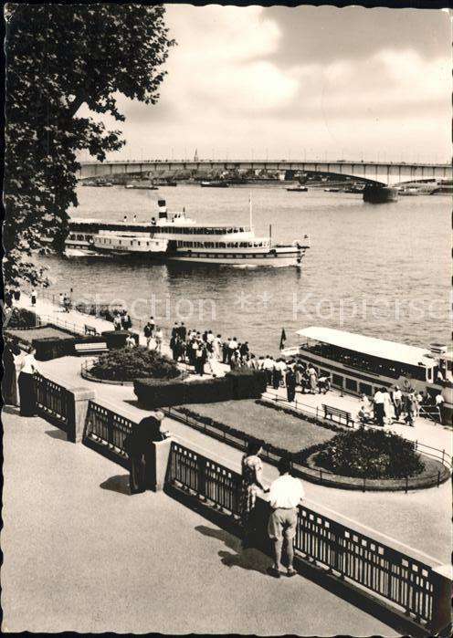 Dampfer Seitenrad Bonn am Rhein