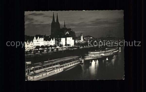 Dampfer Seitenrad Dampferanlegestellen Dom Köln am Rhein