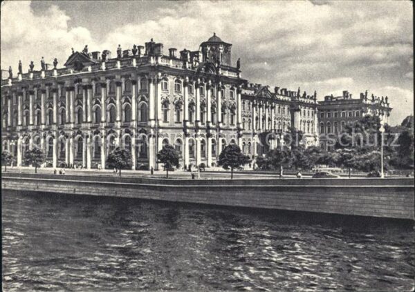 Leningrad St Petersburg Gebäuder am Fluß