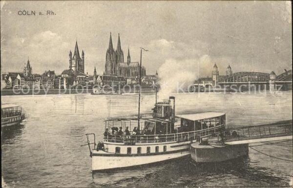Dampfer Binnenschifffahrt Köln am Rhein
