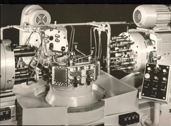 Maschinen 3-Wege-Schalttisch-Automat Witzig und F