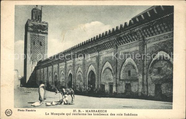 Marrakech Marrakesch Masquee renferme les tombeaux des rois