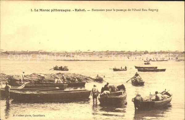 Rabat Marokko Barcasses pour le passage de Oued Bou-R