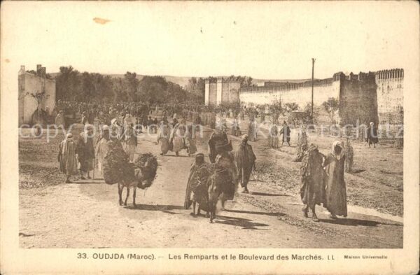 Oudjda Les Remparts Boulevard Marches