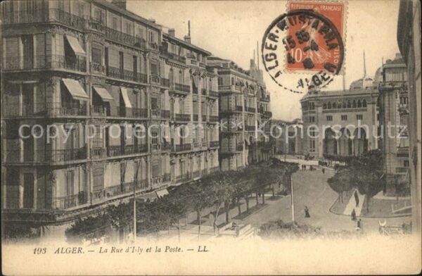Alger Algerien La Rue d`Isly et la Poste
