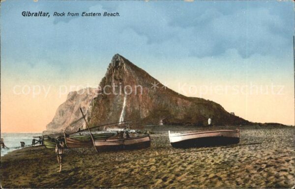 Gibraltar Rock from Eastern Beach Fischerboote