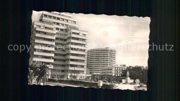 Oran Algerie La Residence et le Square Lyaute