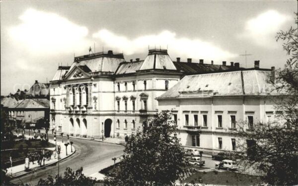 Veszprem Lenin ter Megyei Tanacshaz