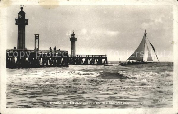 Segelboote Leuchtturm Trouville-Deauville