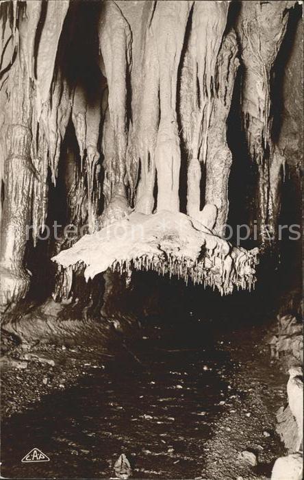 Hoehlen Caves Grottes Betharram Temple des Serpents