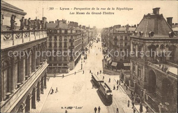 Strassenbahn Lyon Rue de la Republique Muses du Gran