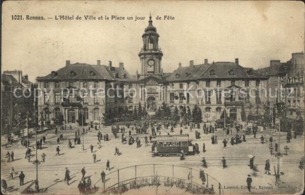 Strassenbahn Rennes Hotel de Ville Place Jour de Fet