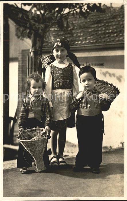 Kinder Child Enfants Trachten Ticino