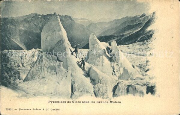 Bergsteigen Klettern Pyramides de Glace Grands Mulets