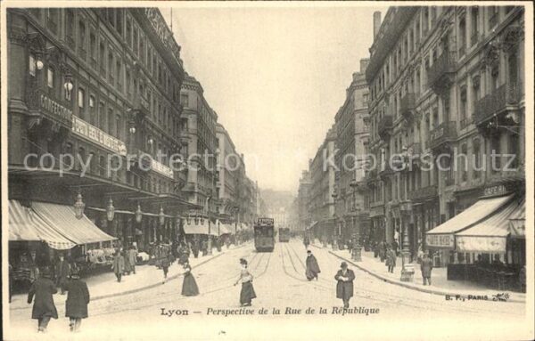 Strassenbahn Lyon Perspective Rue de la Republique