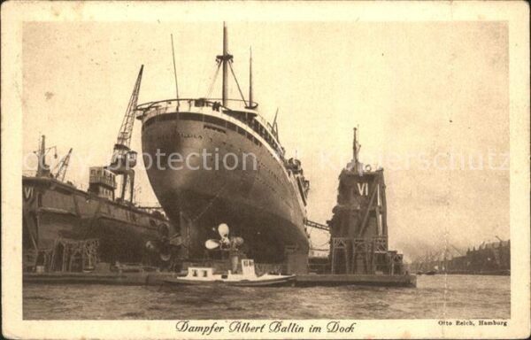 Dampfer Oceanliner Albert Ballin Dock Hamburg