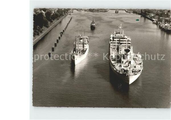 Schiffe Ships Navires Kiel-Holtenau Schleuse