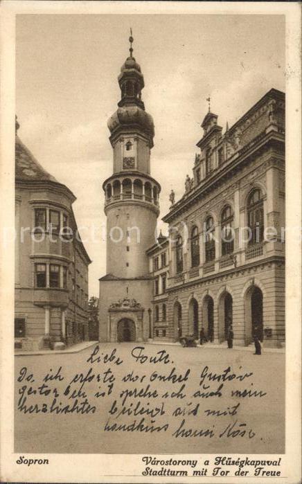 Sopron Oedenburg Stadtturm mit Tor der Treue