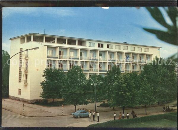 Jugoslawien Yugoslavie Wohnhaus Autos
