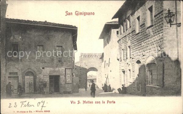 San Gimignano Via S. Matteo con la Porta