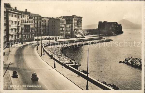Napoli Neapel Via Partenope Autos Meer