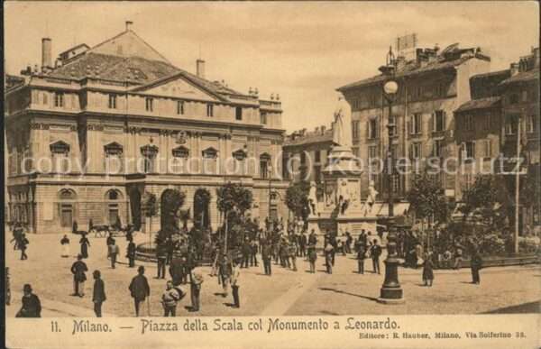 Milano Piazzo della Scala col Monumento a Leon