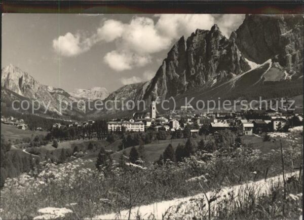 Cortina d Ampezzo Panorama mit Col Rosá e Pomagagnon