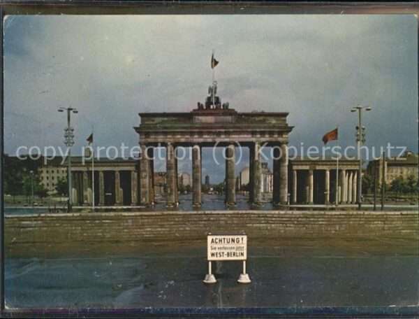 Zoll Grenze Douane Grenze Brandenburger Tor Berlin Mauer