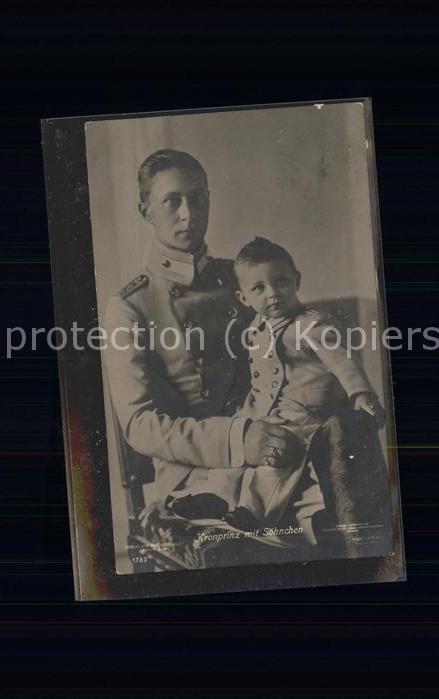 Adel Kronprinz Söhnchen