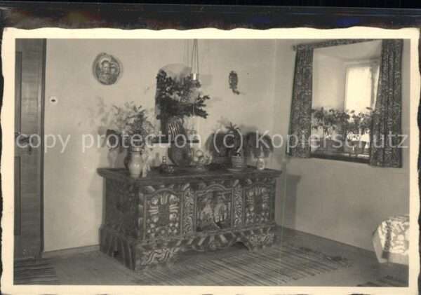 Moebel Antiquitaeten Schrank Blumenvasen
