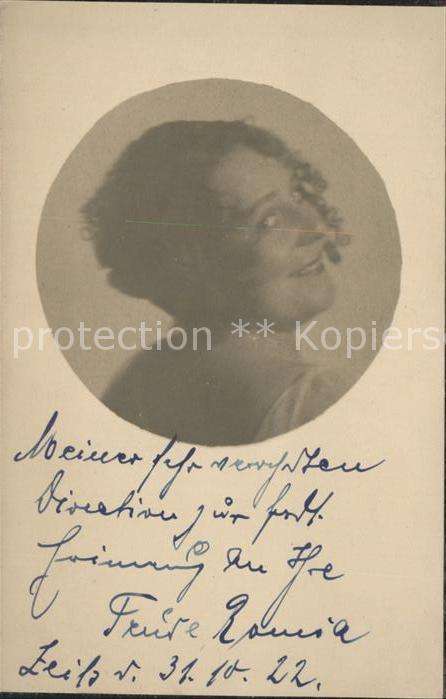 Theater Frau Variete