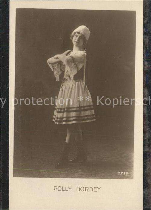 Trachten Polly Norney Theater Variete
