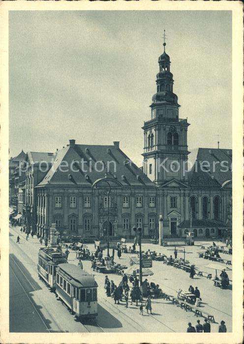 Strassenbahn Mannheim Markt mit altem Rathaus