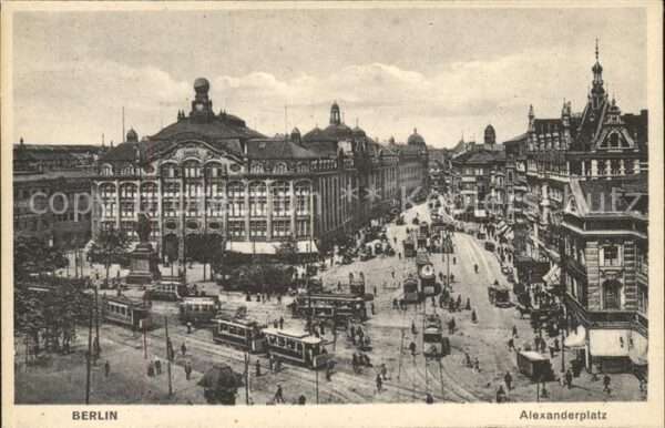 Strassenbahn Alexanderplatz Berlin