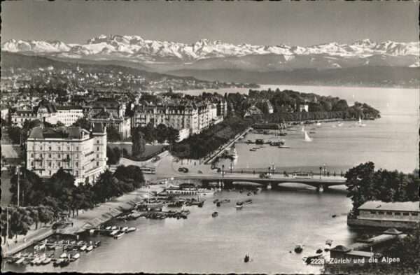 Zuerich Brücke Strassenbahn Schiff