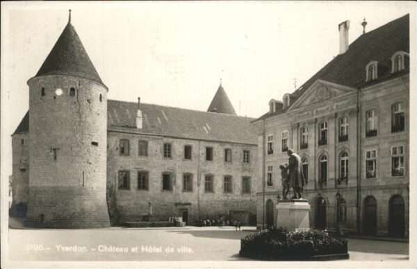 Yverdon VD Chateau 
Hotel de Ville