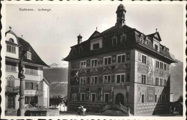 Schwyz Rathaus  Brunnen