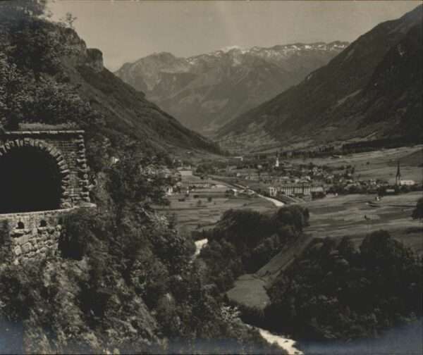 Linthal Glarus Klausenstrasse