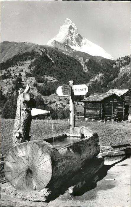 Zermatt VS Brunnen Winkelmatten Matterhorn