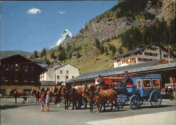 Zermatt VS Bahnhofplatz Matterhorn Kutsche